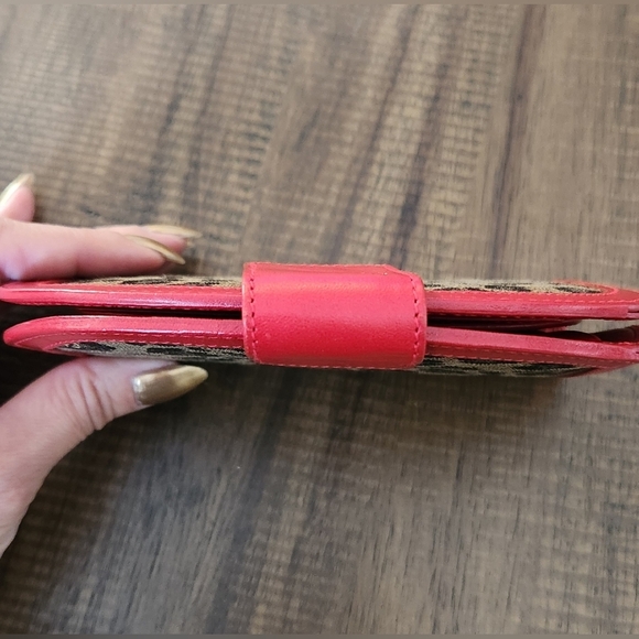 Fendi Leopard/Red Leather Round Wallet - Picture 8 of 15